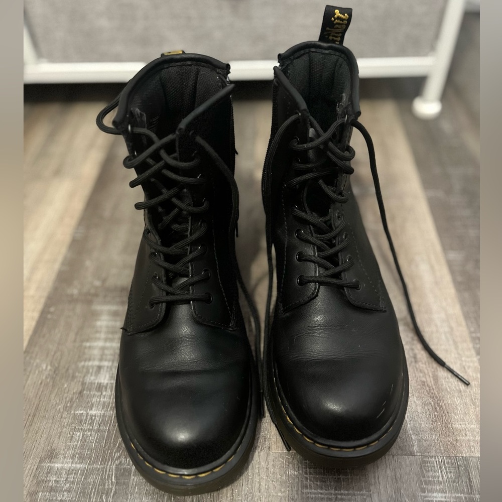 Dr. Martens 1460 Women’s Smooth Leather Lace Up Boots